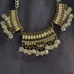 Necklace-Vintage And sparkly! Reduced Price!!