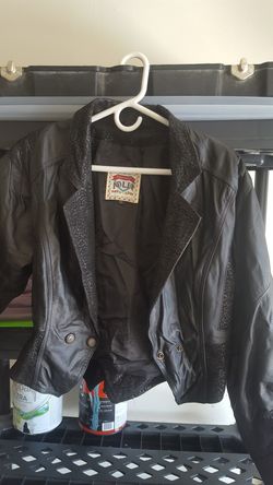 Small ladies vintage leather jacket coat