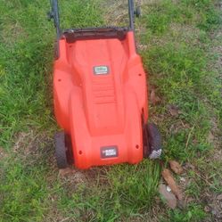 36 V Black Decker Chordless Mower