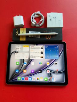 Apple IPad Air 11 (M2 chip / 2024  Model) 128GB  with pen, keyboard case & Accessories