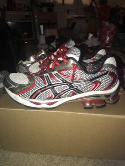 ASICS Gel Kenetic 3s Size 10. Worn Once was too big. Never ran in it again. Although super lightweight durable for runners. Or people on their feet a