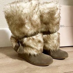 Woman Fur Boots Like NEW