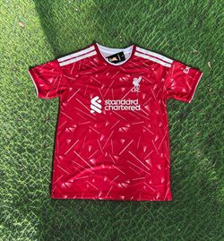 Liverpool #22 Ekitike Soccer Jersey.