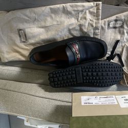 Gucci Men’s Shoes Clove Soft Calf‑Leather Loafers