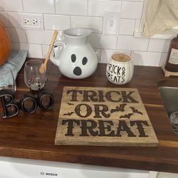 Halloween Decor 