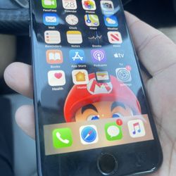 iPhone 7 32gb For T-Mobile Carriers Only.  Like New No Cracks Or Damage 