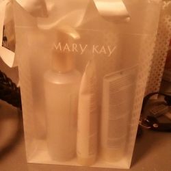 Mary Kay Hand Satin Pampering Kit