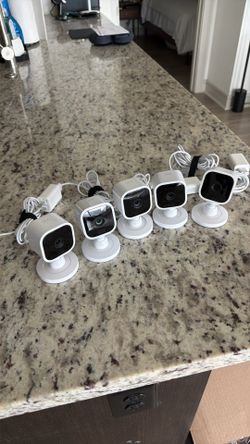 5 Blink Mini Cameras
