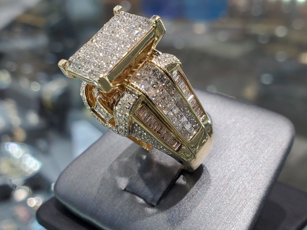 14K Gold with Diamond Ring, 5.0 ct, Princess Cut, Baguettes, Round Diamonds, Solid and Heavy, Unique, Beautiful, Elegant