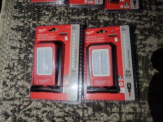 Milwaukee 500L low profile magnetic task light rechargeable