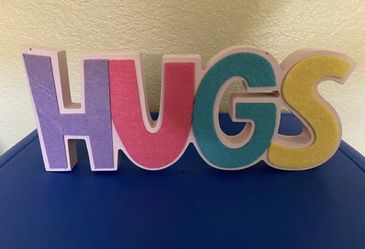 Girl's Bedroom Decor Sign - HUGS