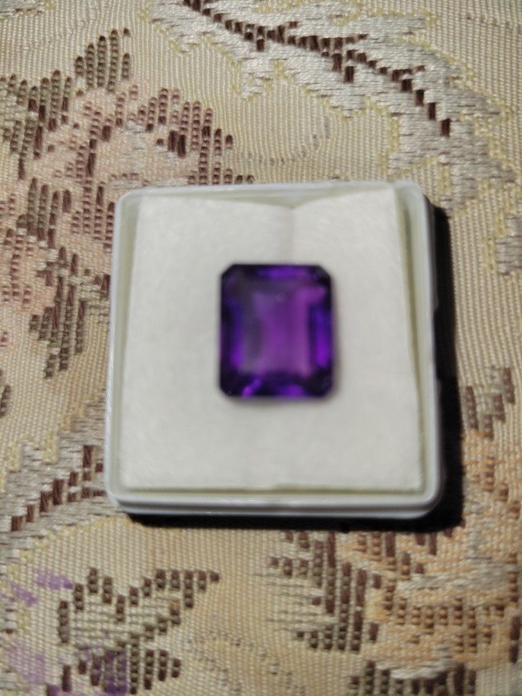 10 Ct. Emerald Cut Amythyst