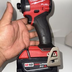Milwaukee Bit Driver 