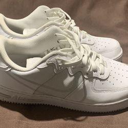 - Nike Air Force 1 React White -9.5