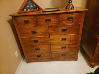 Dresser