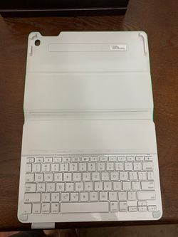 IPad Air 2 Logitech Bluetooth keyboard