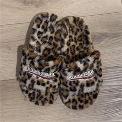 Balenciaga Slides Size 9.5