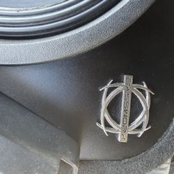 Kenwood Amplifier kac-7005ps With alpine 12 inch subwoofer