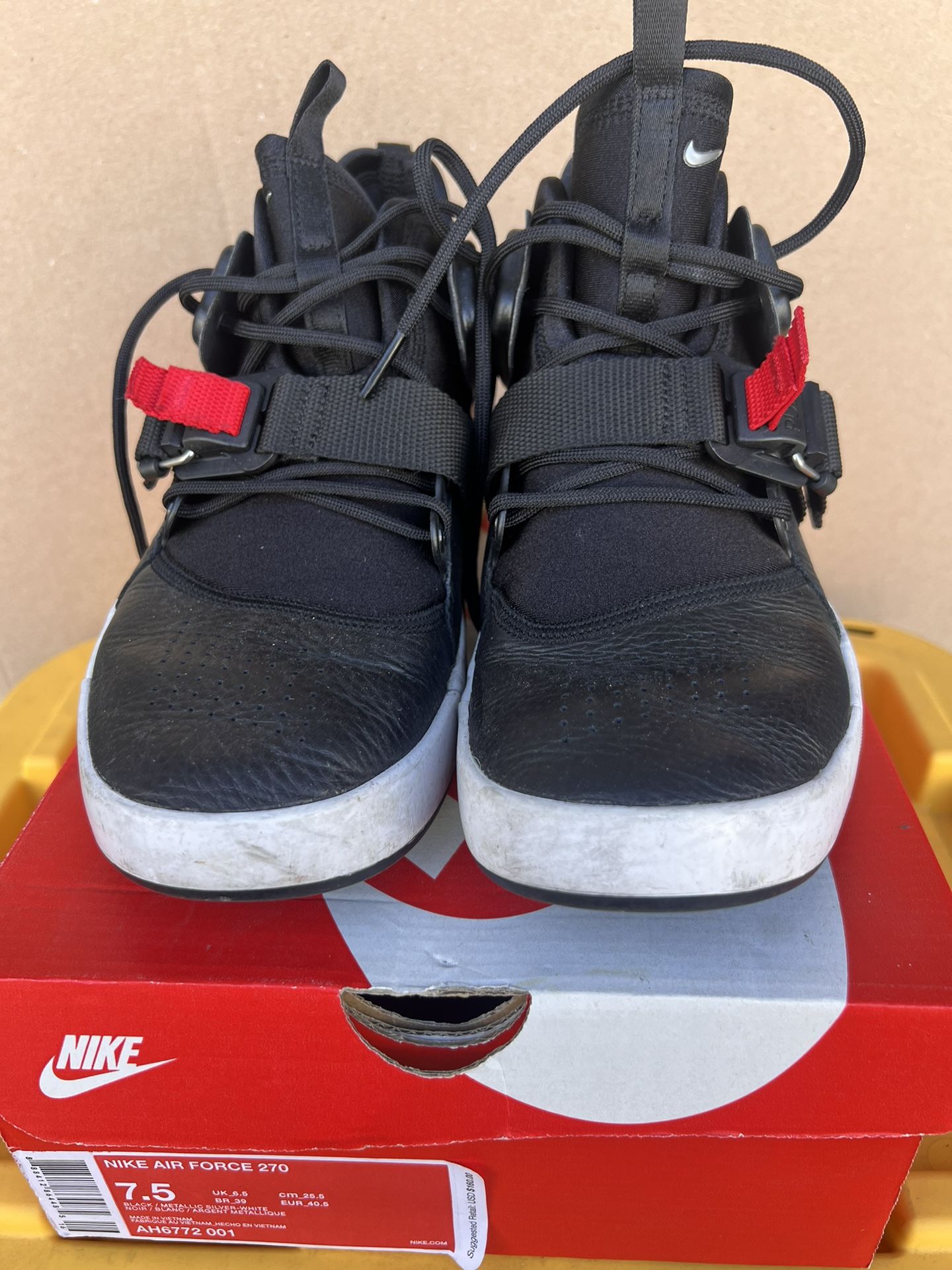 Nike Air Force 270 Men’s Sneakers White/ Metallic Silver AH6772 -100 Size 11 Nike Air Force 270 main image 3