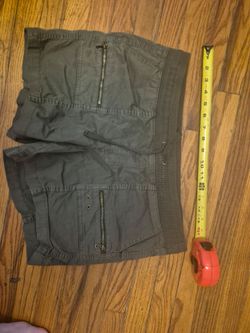Sonoma womens 14 army green shorts