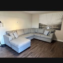 Living Spaces Sectional Sofa 