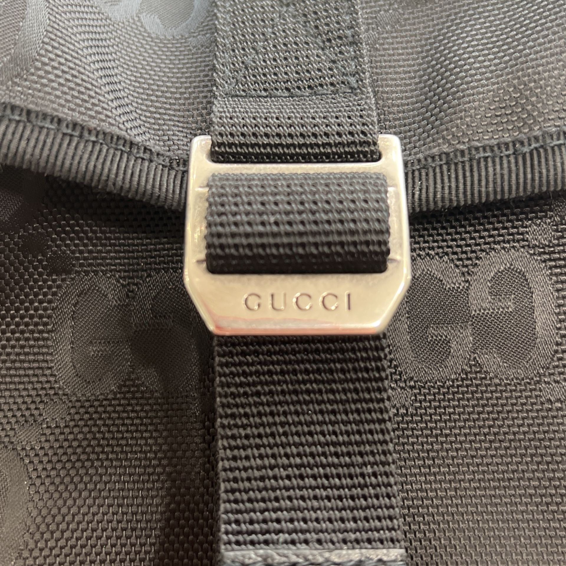 GG Supreme Crossbody Bag