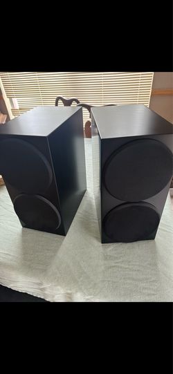 Buchardt P300 speakers