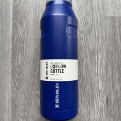 Stanley 50 oz/1.5 L Ice Flow Bottle w/Cap and Carry+ Lid Lapis Glimmer 