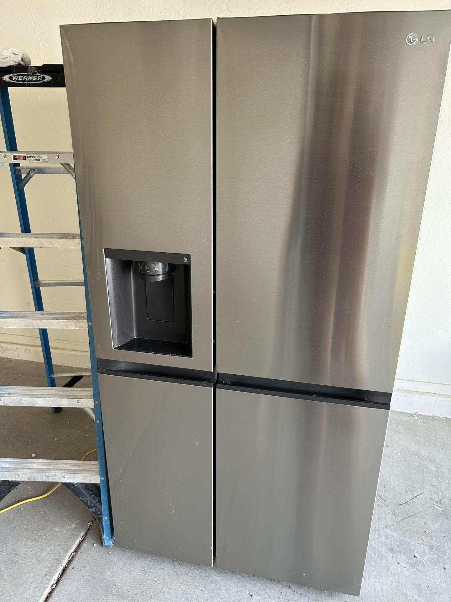 Refrigerator Lg