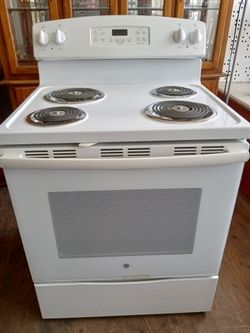 GE Electric Stove