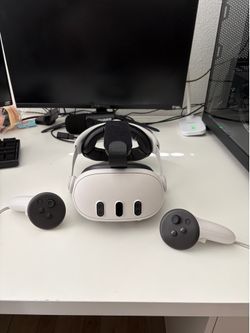 Meta Quest 3 128GB VR Headset w/ Controllers + Charger