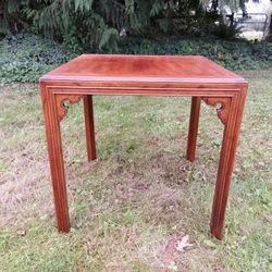 Vintage Henredon Fine Furniture Walnut Bookmatched Side Table