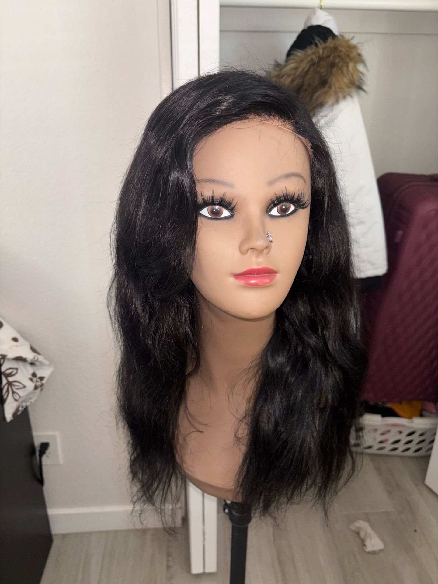 Glueless lace frontal wig