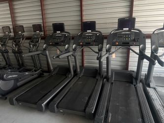Lifefitness Treadmills - 5 commercial grade units