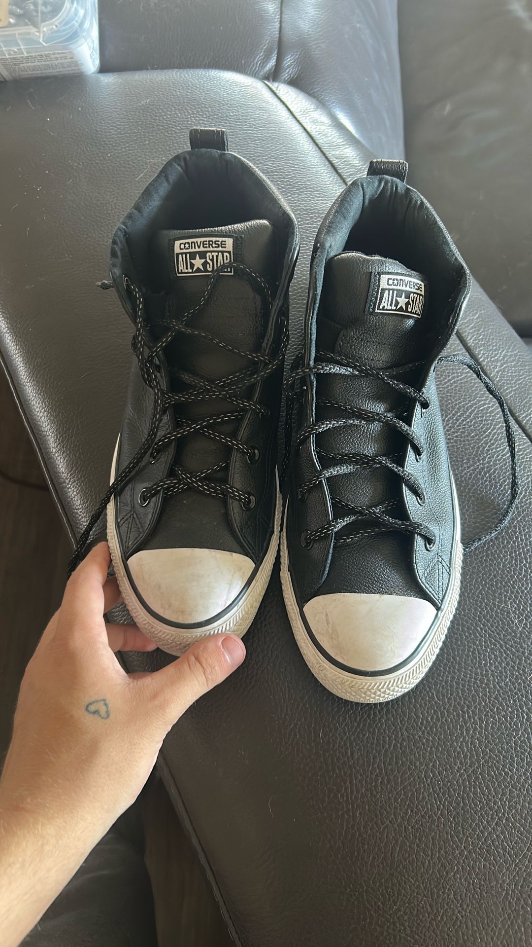 Size 10 Black N White converse