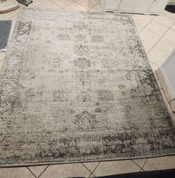 Rug 8 x 10 Grey and cream
