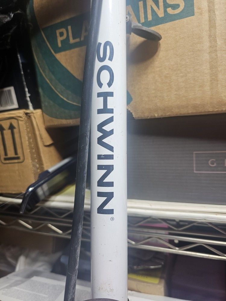 SCHWINN BIKE AIR PUMP WITH GAUGE