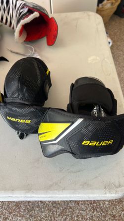 Bauer intermediate elbow pads. Size Medium