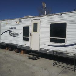  RV Trailer 