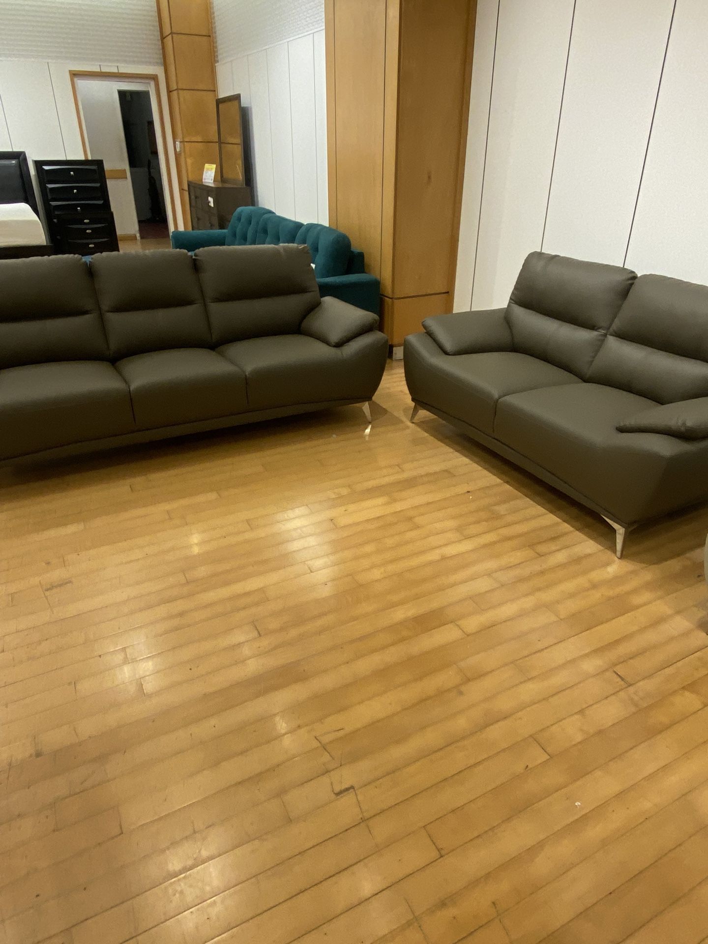 SOFA AND LOVESEATS! ONLY $699! DELIVERY TODAY! WOW