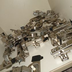 Cabinet hinges all 10 dollars