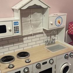 Wooden kids Play Kitchen