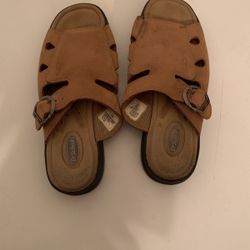 WOMENS DR  SCHOLLS  SHOES  - SIZE 7 1/2