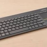 Logitech K400 Plus Wireless Keyboard in Black