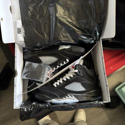 Air Jordan 5 Metallic Black ‘reimagined’