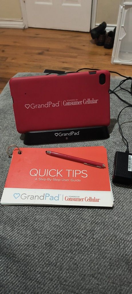 GrandPad Tablet with Charging Cradle