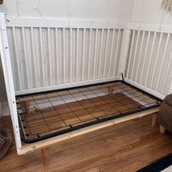 Crib / Toddler Bed