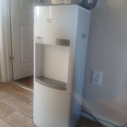 Water Dispenser 