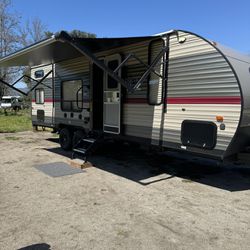 26’ Travel Trailer For Weekend Camping Use Toy Hauler Toybox