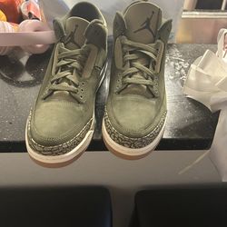 Jordan 3s size 10.5